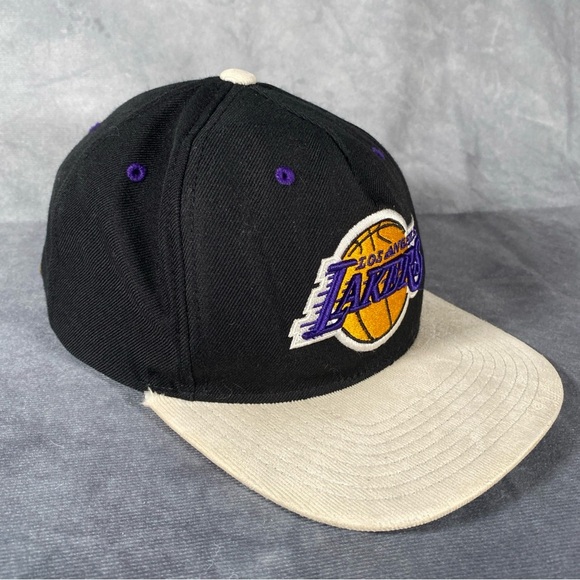 Los Angeles Lakers Mitchell & Ness Hat Adjustable Wool Blend Basketball Cap - Picture 2 of 11